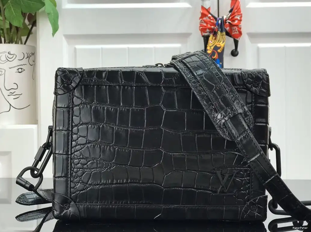 TRUNK SOFT LOUIS VUITTON 0612